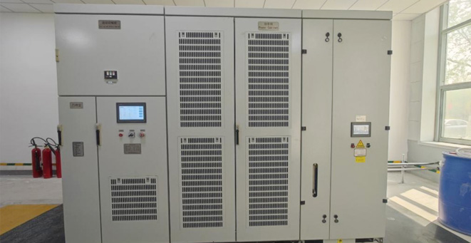 昭通白云机场10kV直挂式户内水冷SVG项目